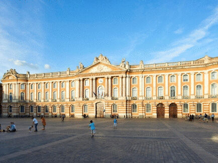 Le Capitole in Toulouse Le Capitole in Toulouse
