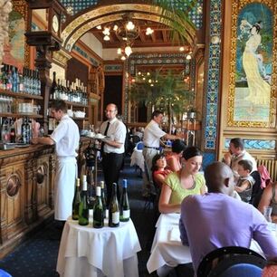 [Translate to Gruppenreisen in Frankreich:] Brasserie, Vereinsreise, Frankreich, Essen